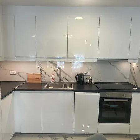 Luxurious 2 Bed Apt, Belgrade Center Exteriör bild
