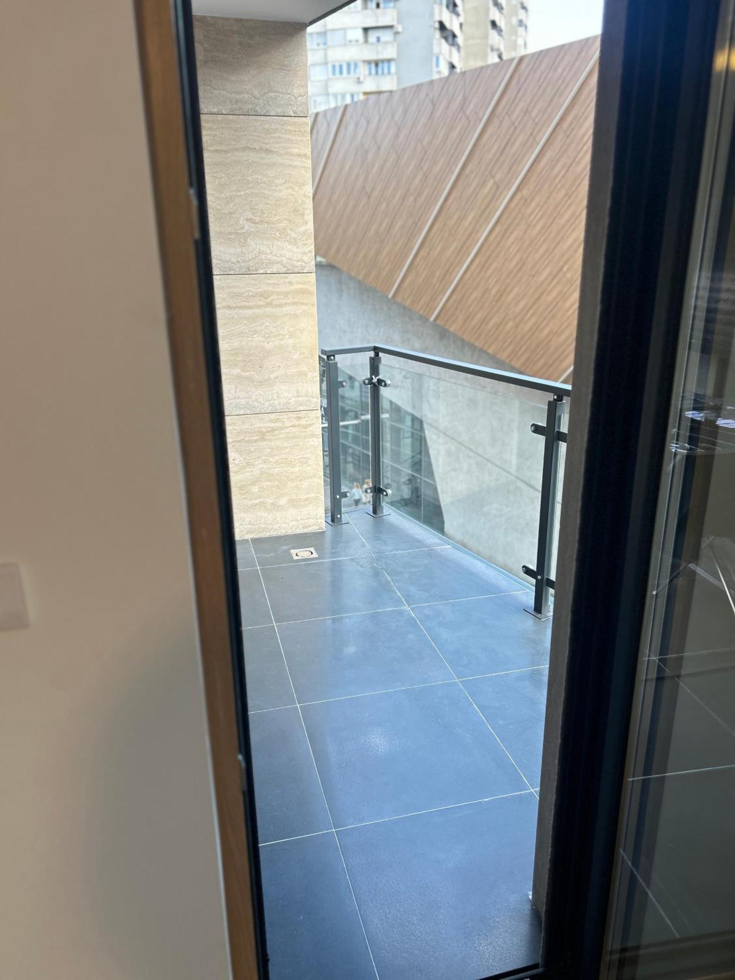 Luxurious 2 Bed Apt, Center * 贝尔格莱德